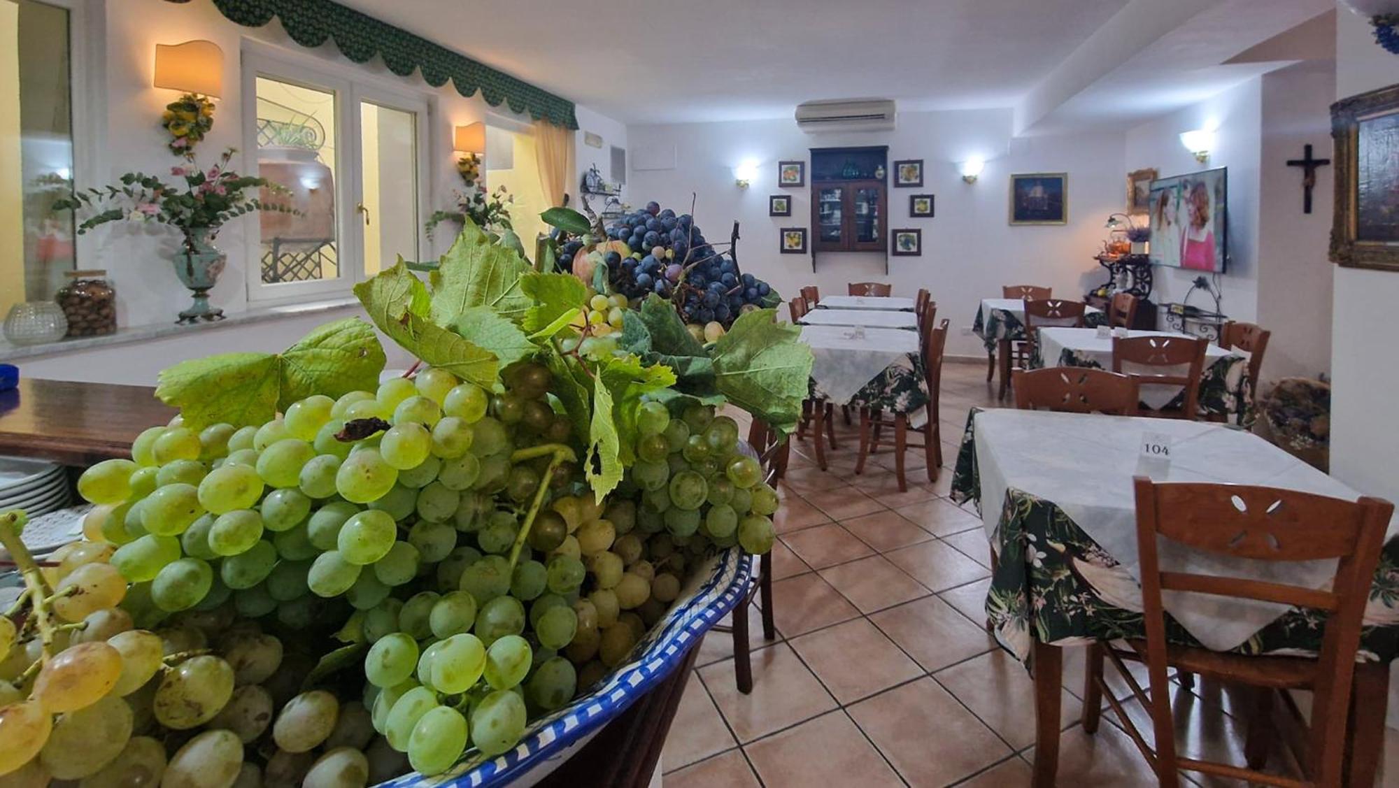 Hotel Villa Verde Форио Экстерьер фото